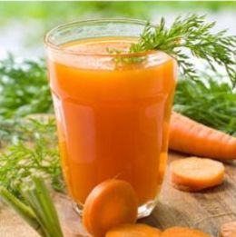 Для получения стакана сока понадобится 2 большие морковки