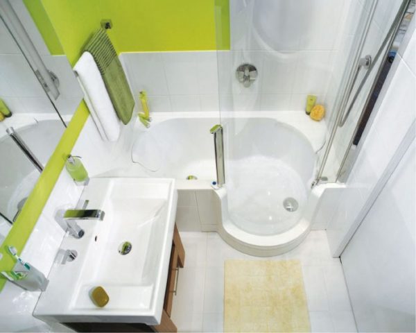 Ванная комната с зелёными акцентами