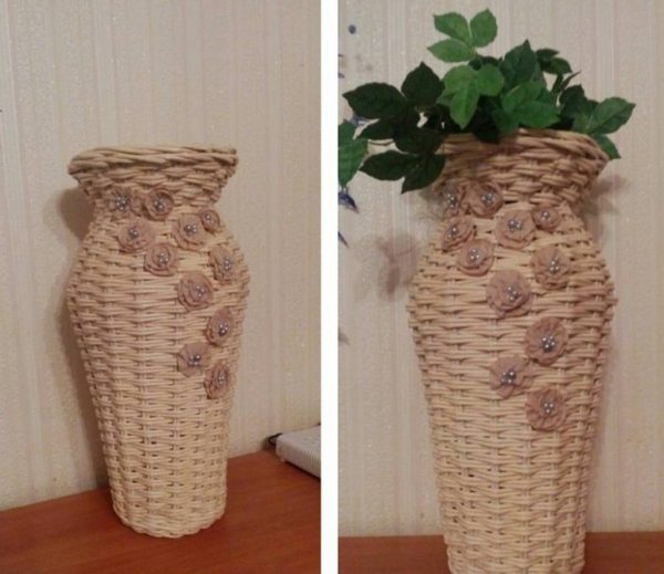 Напольная ваза из газетных трубочек