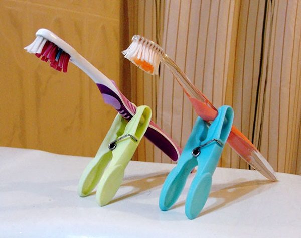 Прищепки для зубных щёток