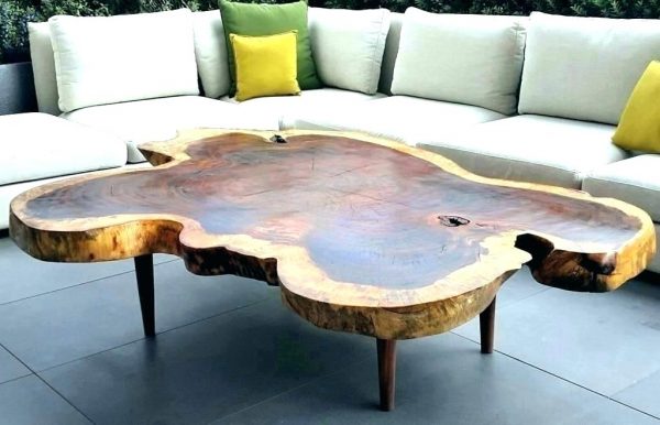 журнальный столик из дерева