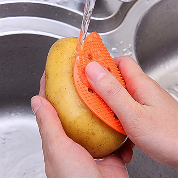 Силиконовое приспособление для мытья овощей